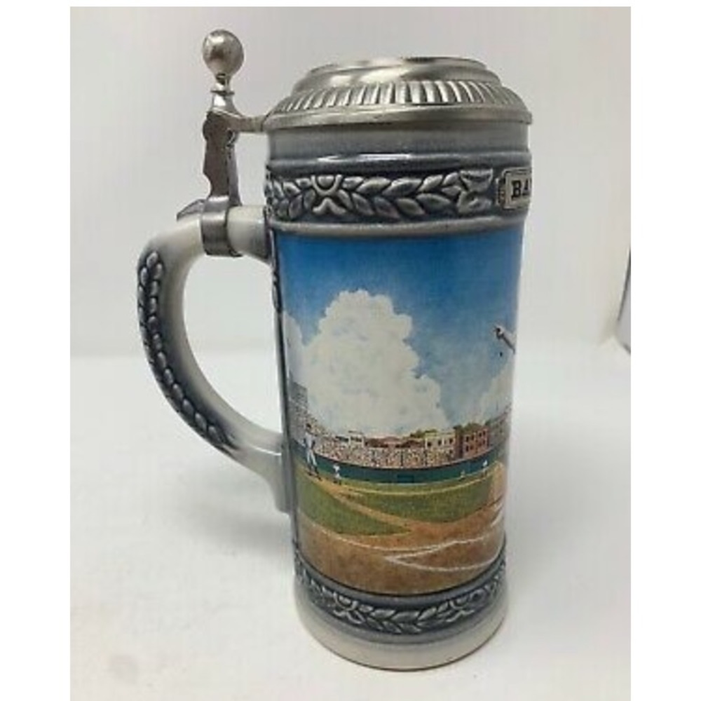 1991 SPORTS LEGENDS BABE RUTH BUDWEISER STEIN‎